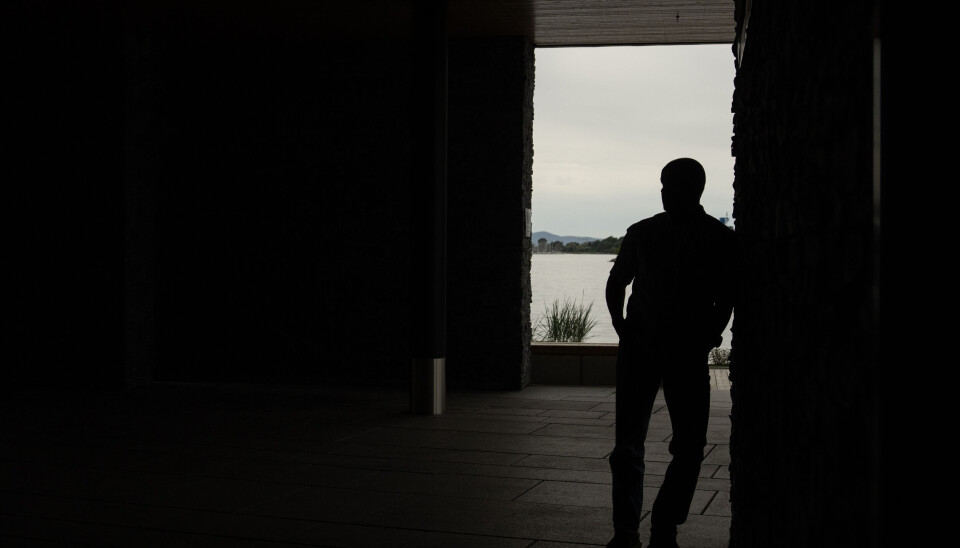 UFORENELIG: - Jeg var best kvalifisert
til jobben, men det ble brukt mot meg
at jeg har en kriminell fostersønn,
hevder politimannen «Olav». Bildet er ikke nødvendigvis tatt i det politidistriktet Olav jobber i.