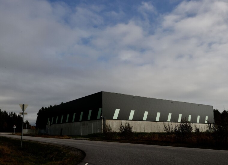 Nasjonalt lager for langtidslagring av beslag og spormateriale er lokalisert til Gardermoen-området og driftes av Politiets fellestjenester (PFT).