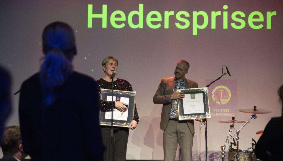 Marina Sørgård og Audun Buseth ble utnevnt til æresmedlemmer i Politiets Fellesforbund (PF) under årets landsmøte. Til venstre sees justis- og beredskapsminister Emilie Enger Mehl (Sp).