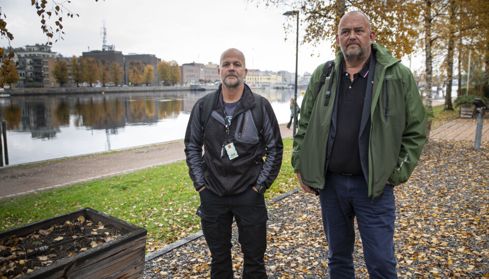 KRITISKE: Tillitsvalgt for hundetjenesten, Asle Løkken, og Politiets Fellesforbunds lokallagsleder i Sør-Øst politidistrikt, mener tohunds-instruksen må stanses eller fryses.