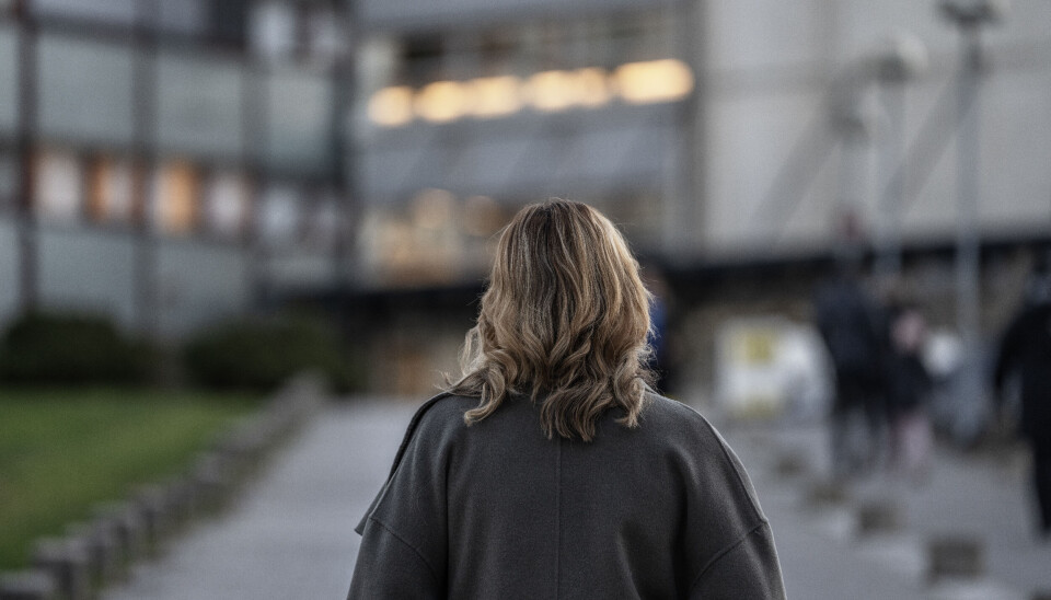 VOLD I NÆRE RELASJONER: – Jeg
vil si at håp er en veldig
lite konstruktiv følelse,
og veldig ofte tror jeg at
det er det som holder
kvinner tilbake fra å dra.
Håpet, og en illusjon
om at ting kanskje blir
bedre, men det gjør det
som regel ikke, advarer Nina.