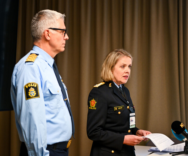 TOSPANN: Tidligere politidirektør Benedicte Bjørnland og Sveriges rikspolitisjef Anders Thornberg under en pressekonferanse om forsterket samarbeide mot organisert kriminalitet.