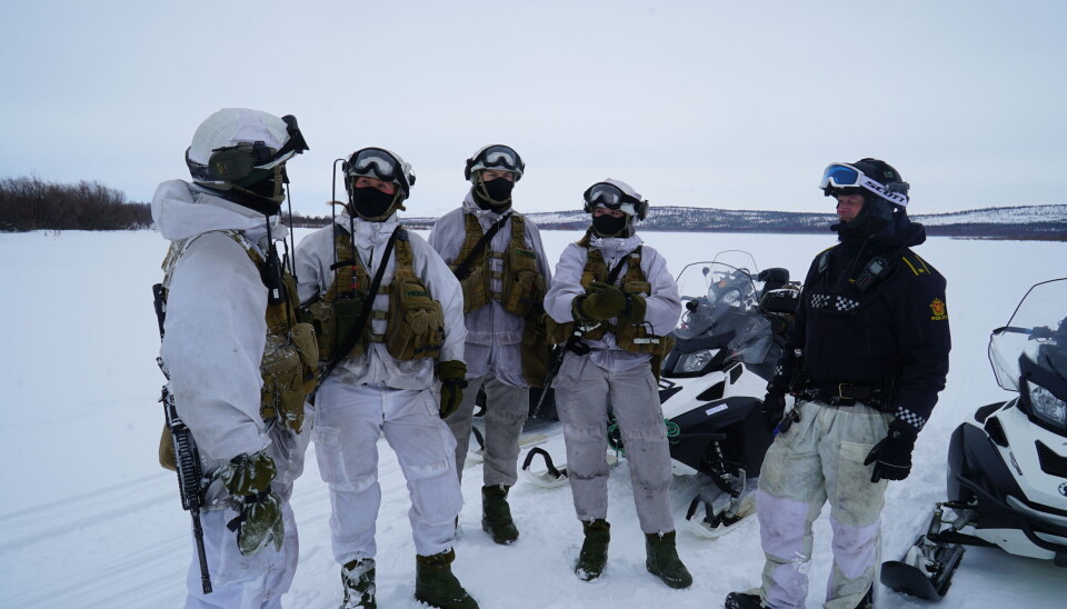 Garnisonen i Sør-Varanger og Finnmark politidistrikt på sampatrulje ved grensa til Russland i 2021