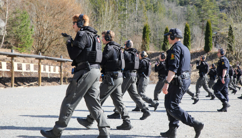 Skytterne går målrettet mot skivene til pipelyden signaliserer at tiden er inne.