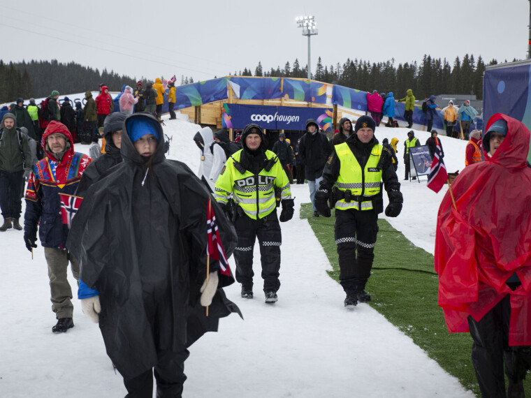 FOLKEFEST: Dårlig vær til tross, Ski-VM i Trondheim gikk smertefritt for seg for både publikum og politi.