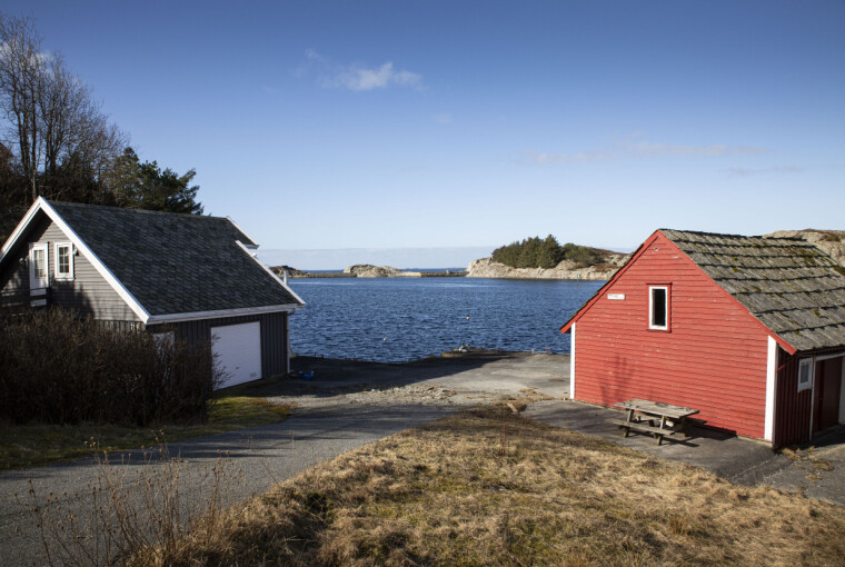 ÅSTEDET: Kaia i enden av Lyngholmveien ligger i et stille og fredelig hytteområde, nesten helt ute mot Nordsjøen.