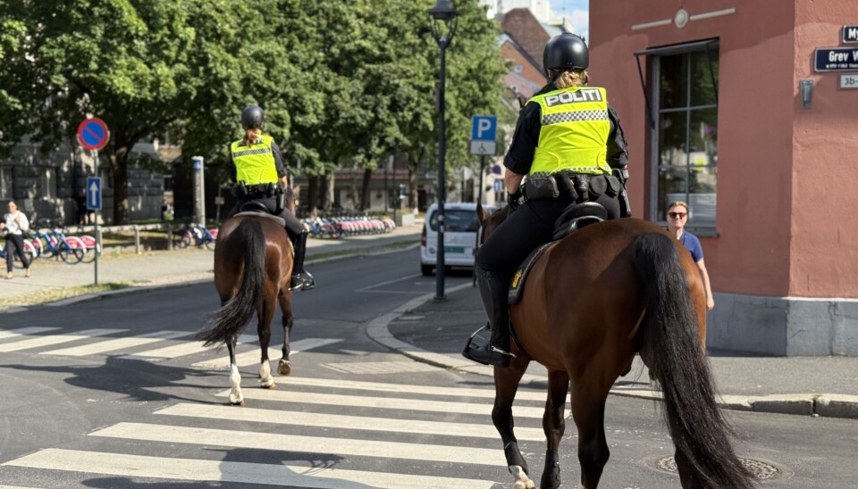KONTAKT: Rytterkorpset er viktig i det forebyggende arbeidet, blant annet ved å etablere kontakt med folk.