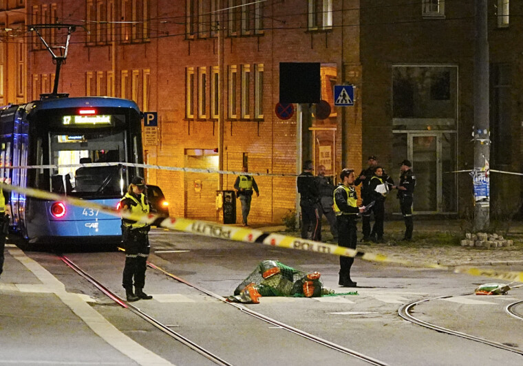 Nødetater ved Pilestredet i Oslo etter melding om en eksplosjon.